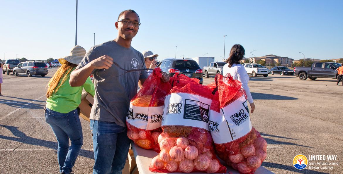 United Way’s Emerging Leaders Hosts 10th Annual Hunger Action Food Pantry - United Way of San Antonio and Bexar County